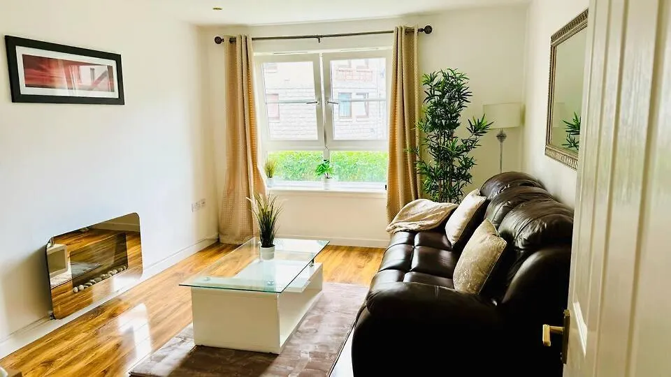 Modern 2 Bedroom Gf - Aberdeen City Centre - Private Car Park Апартаменты