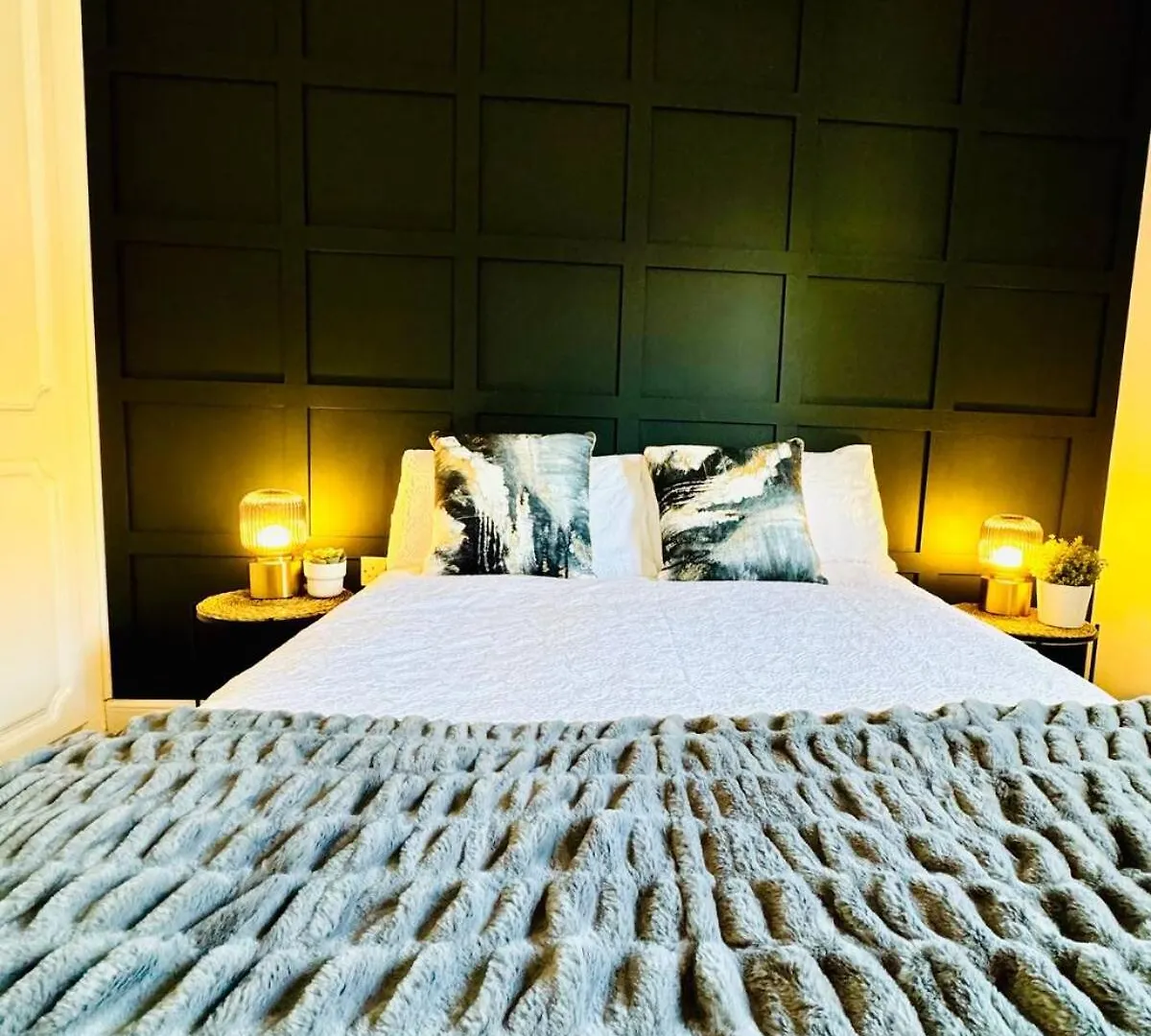 Modern 2 Bedroom Gf - Aberdeen City Centre - Private Car Park